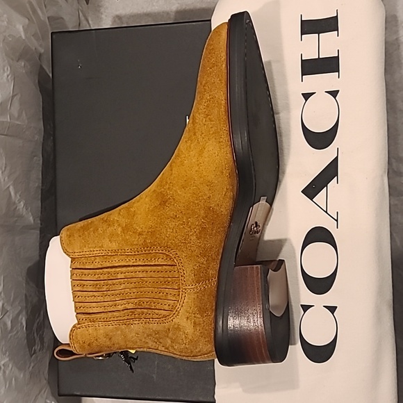NWT Coach Bowery Chelsea Ankle Boot in Camel Size 5 - Picture 5 of 6